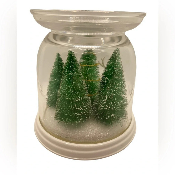 Bath & Body Works Reindeer Globe Three Wick Candle Holder - Picture 2 of 5